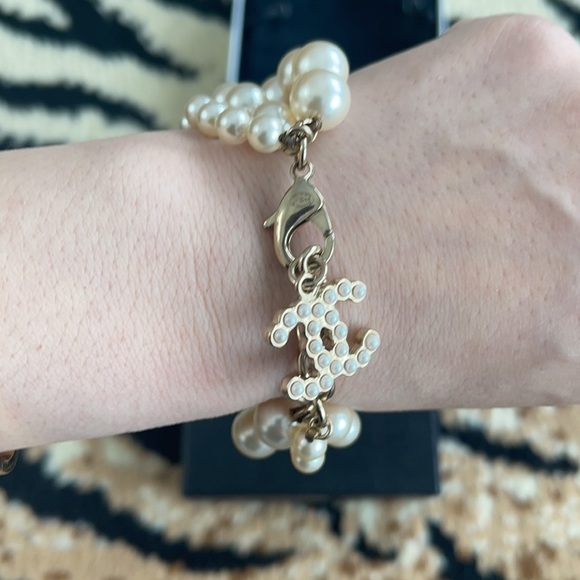 Chanel Triple pearl bracelet - Picture 4 of 5